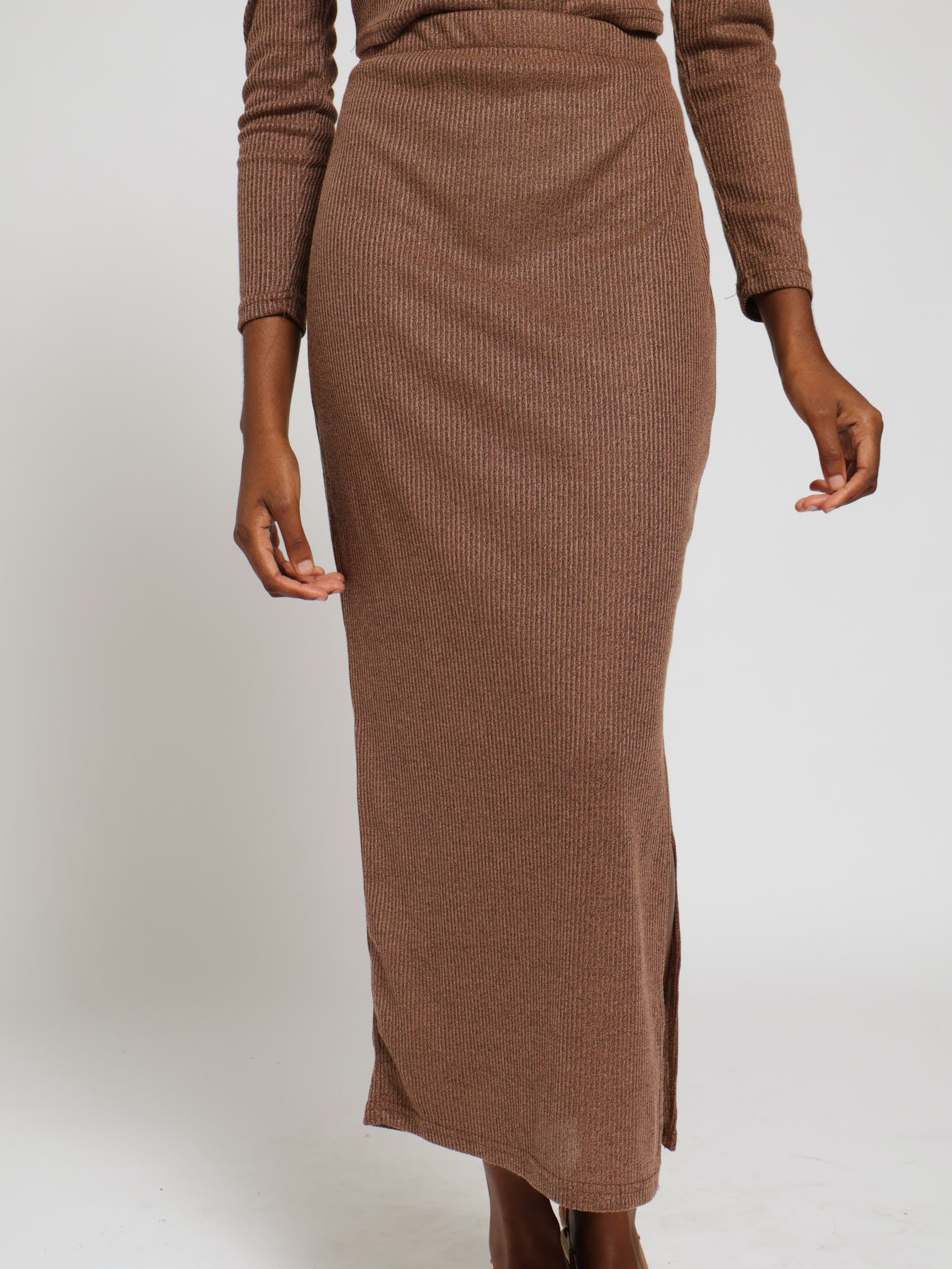 Warm Ribb Midi Skirt - Brown