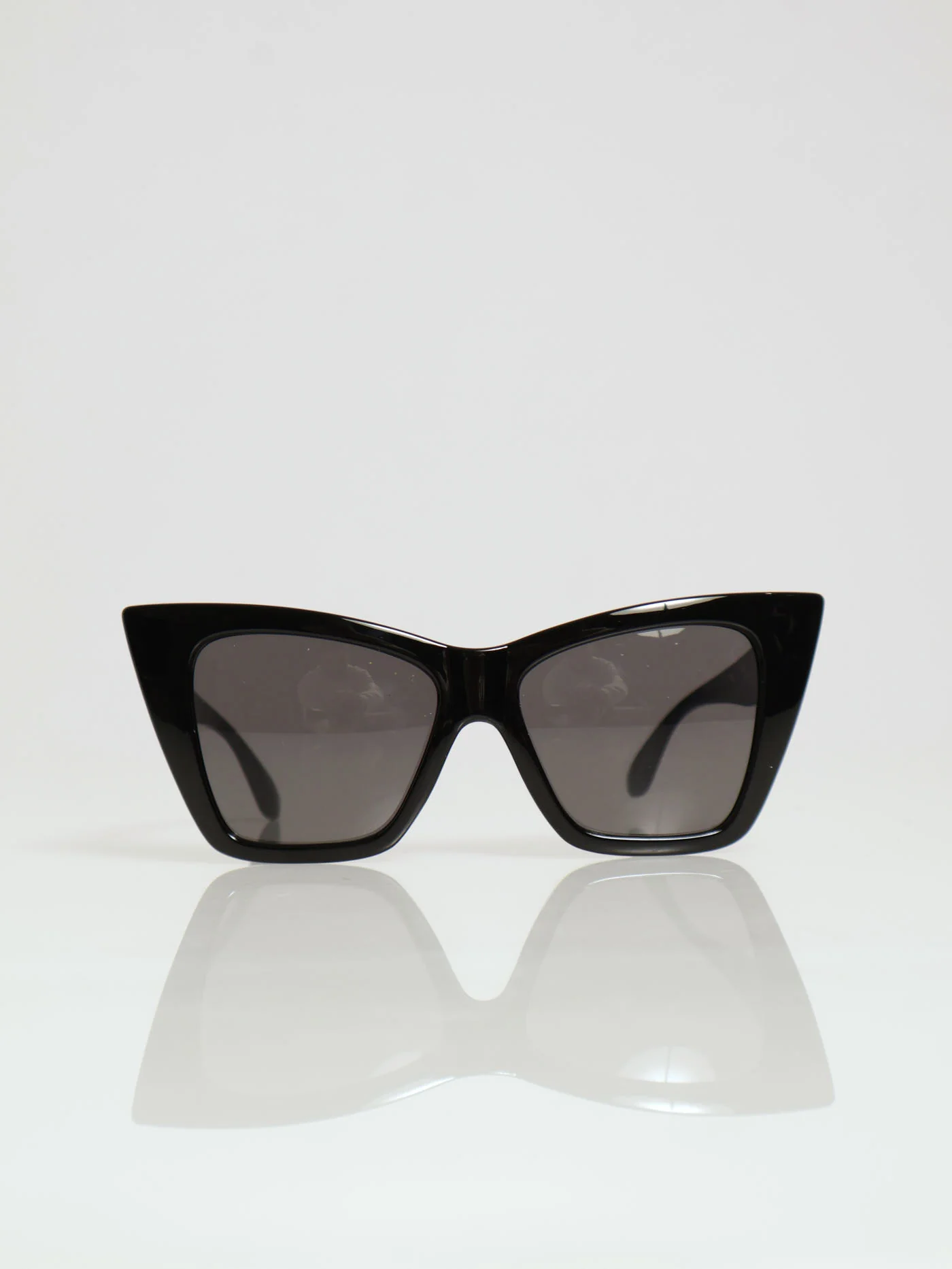 Wide Cat Eye Sunglasses - Black