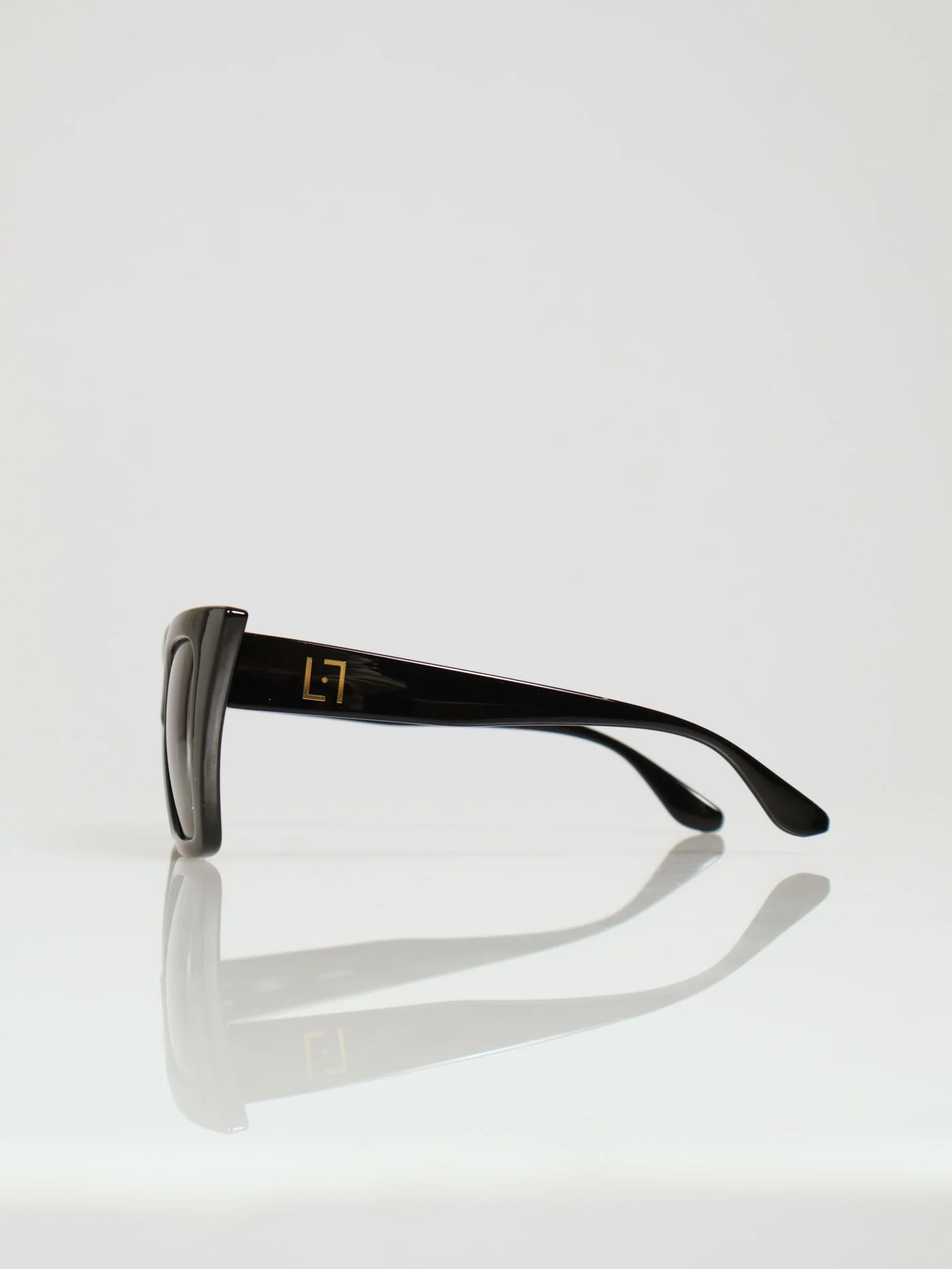 Wide Cat Eye Sunglasses - Black - Image 2