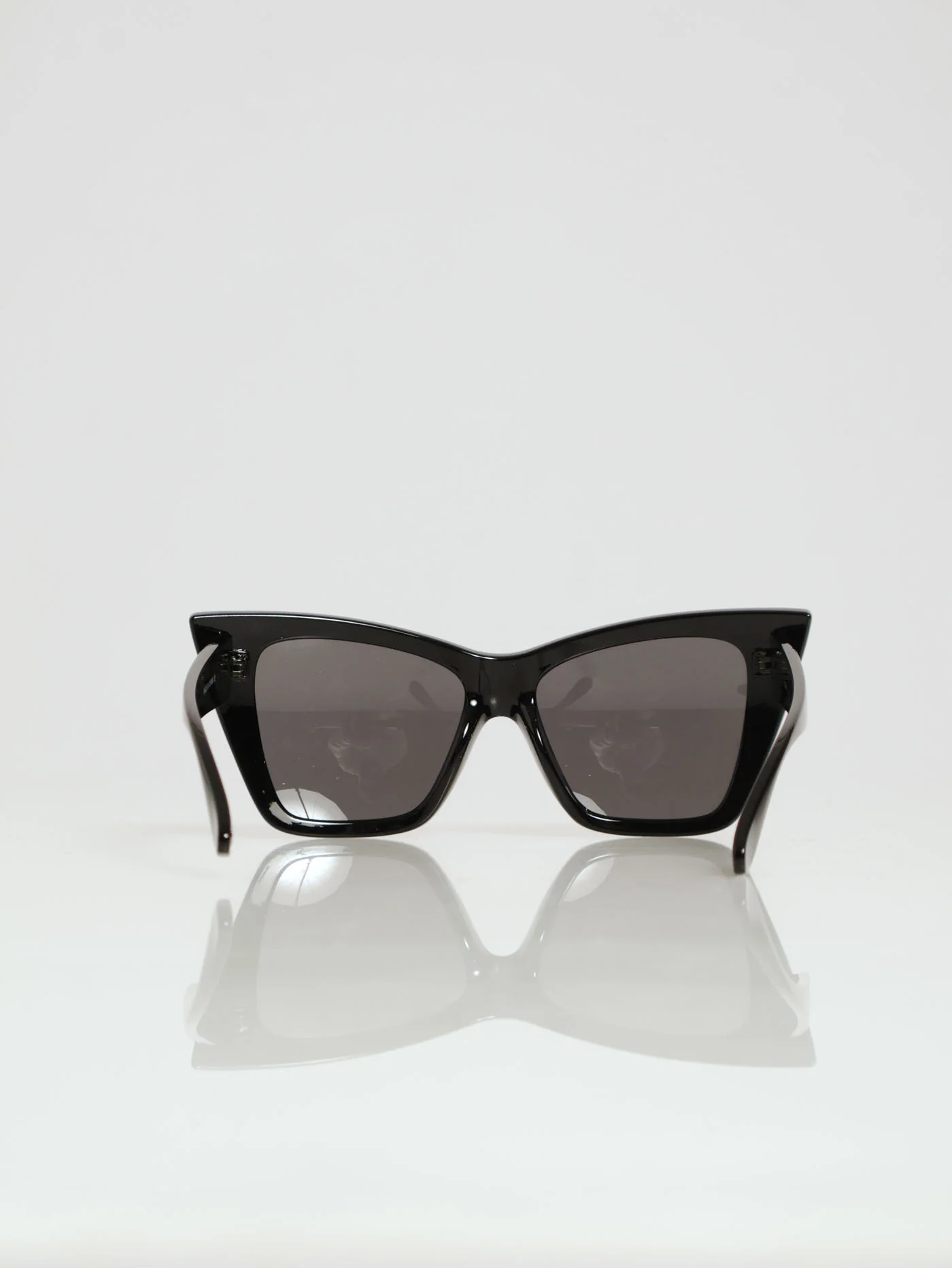Wide Cat Eye Sunglasses - Black - Image 3
