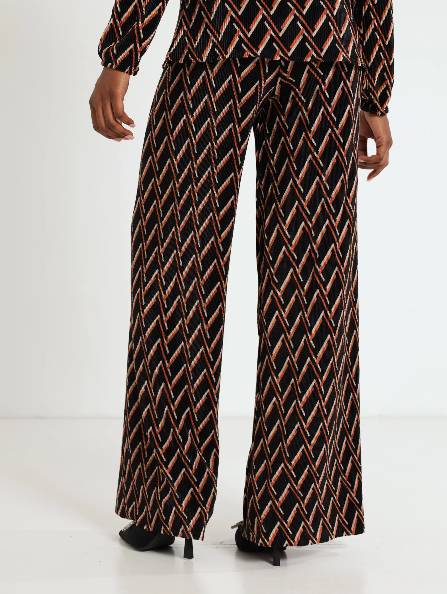 Wide Leg Geo Bodre Pants - Image 3