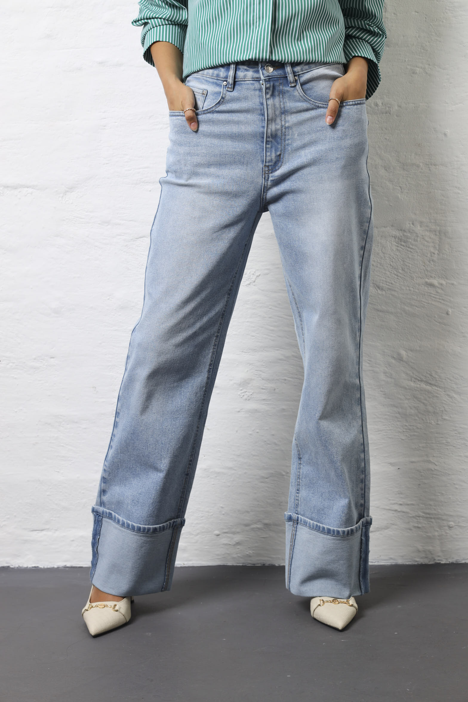 Wide Turn Up Wide Leg Jean - Light Wash