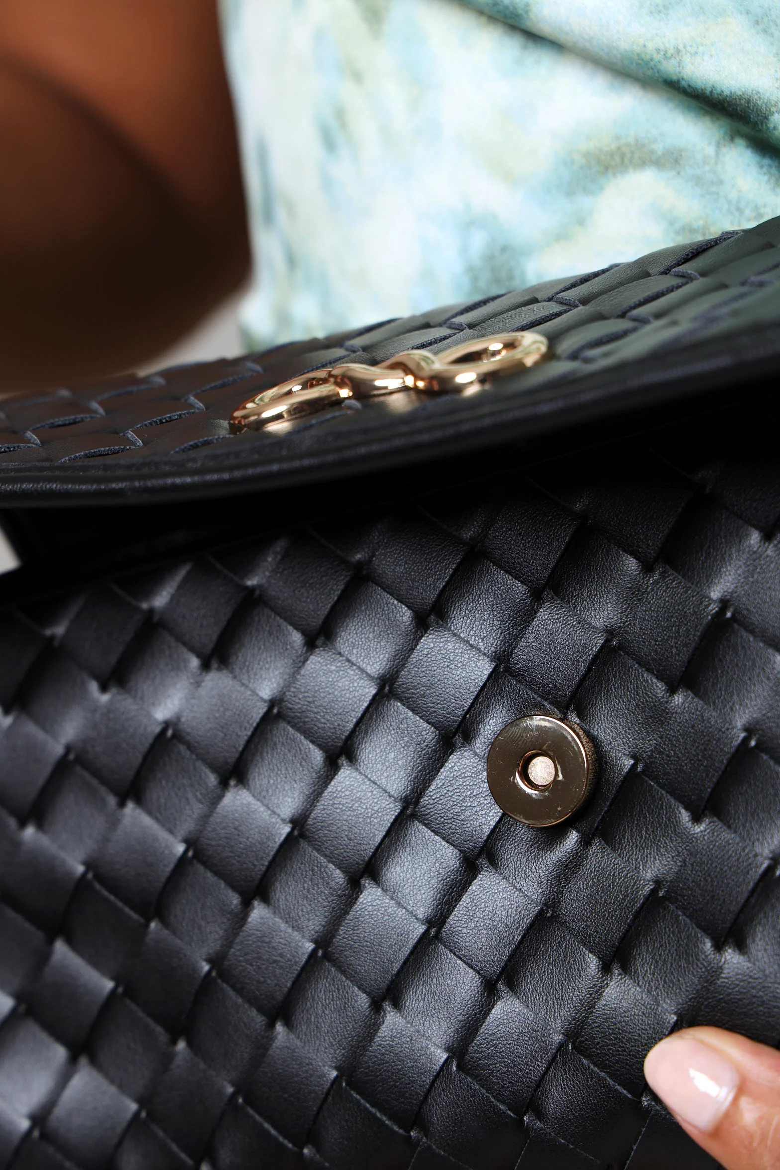 Woven Handheld Clutch Bag - Black - Image 4
