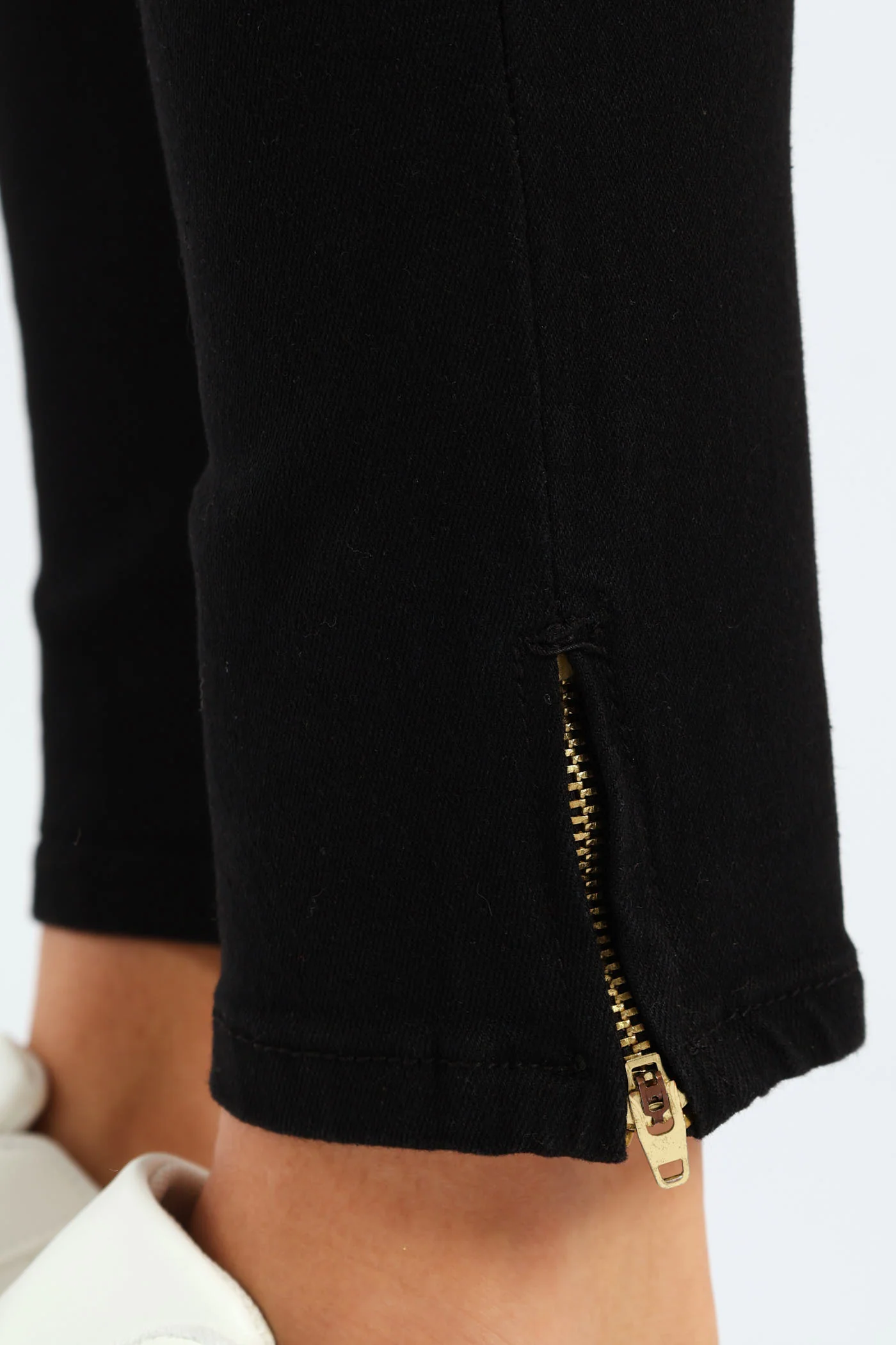 Zip Trim Straight Twill Pocket Skinny Jean - Black - Image 2